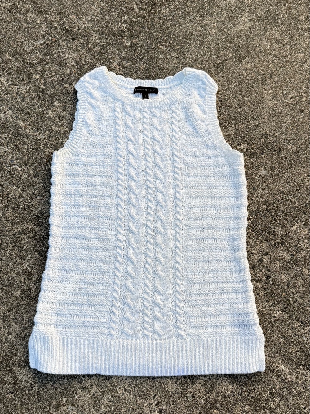 Banana Republic White Cable Knit Sleeveless Sweater Vest Size S
